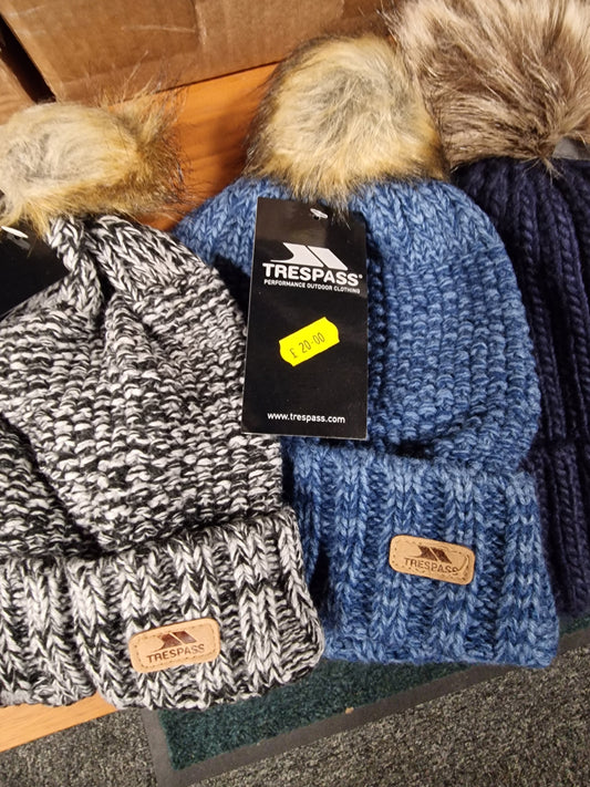 Trespass Killisa woolen lined bobble hat